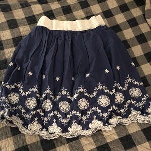 Navy embroidered skirt, size XL, elastic band